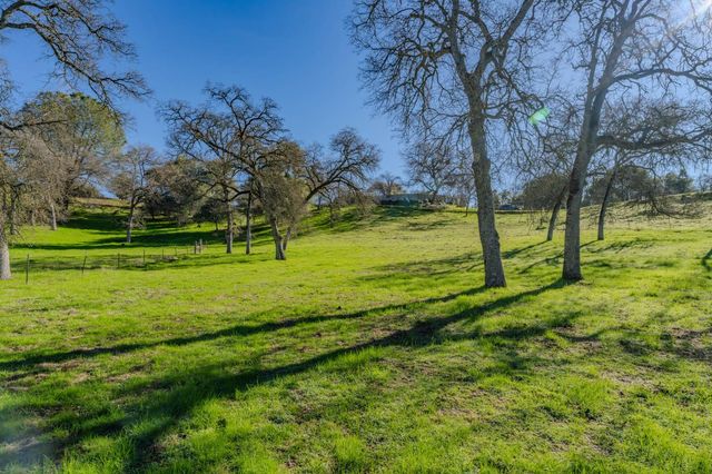 4758 High Country Rd, San Andreas, CA 95249