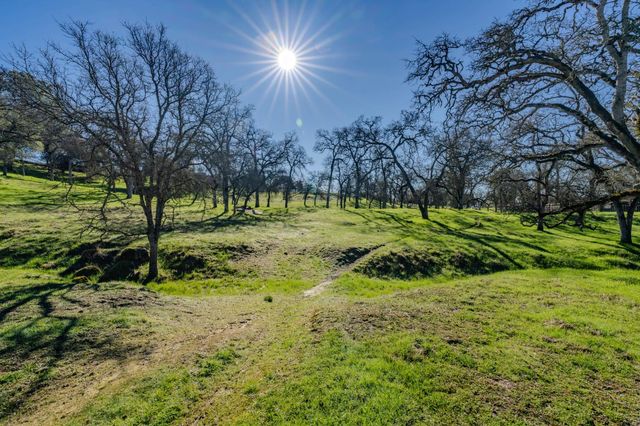 4758 High Country Rd, San Andreas, CA 95249