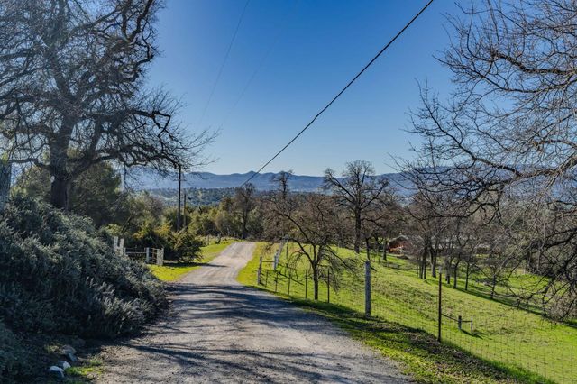 4758 High Country Rd, San Andreas, CA 95249