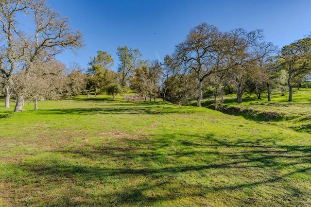 4758 High Country Rd, San Andreas, CA 95249