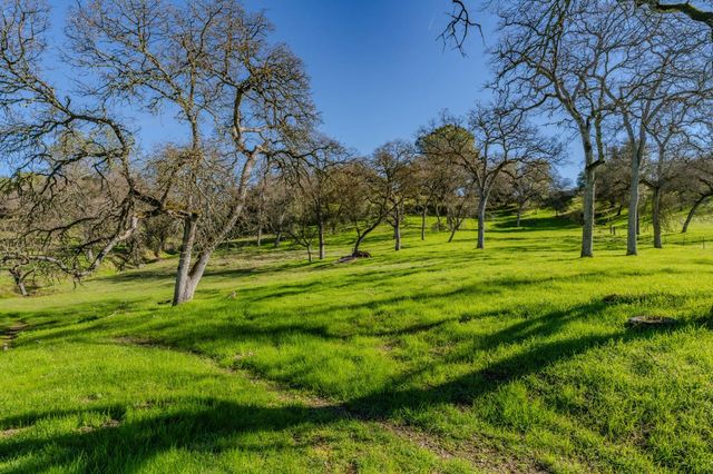 4758 High Country Rd, San Andreas, CA 95249