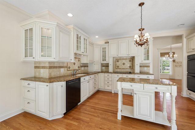 6908 NW 83rd Avenue, Johnston, IA 50131