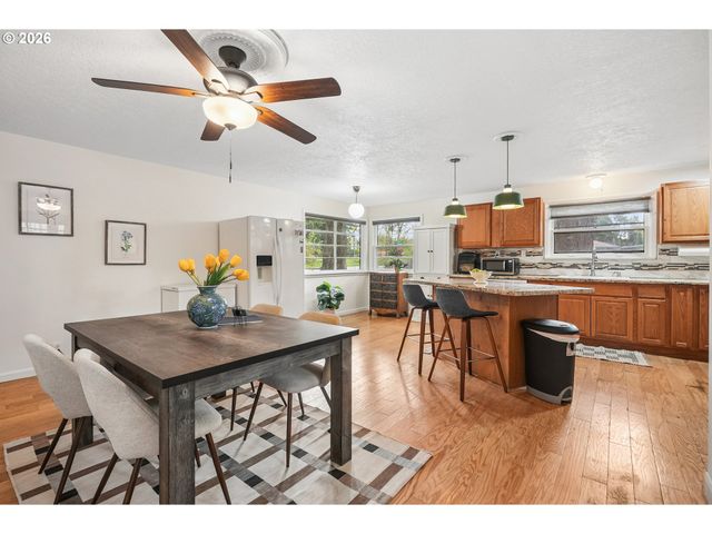 14005 Ne HALSEY St, Portland, OR 97230