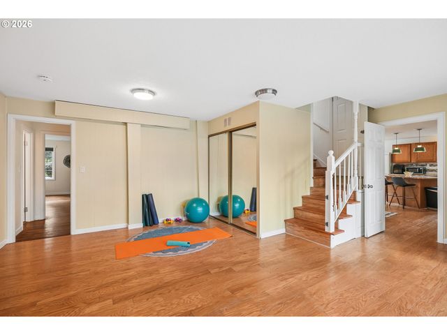 14005 Ne HALSEY St, Portland, OR 97230