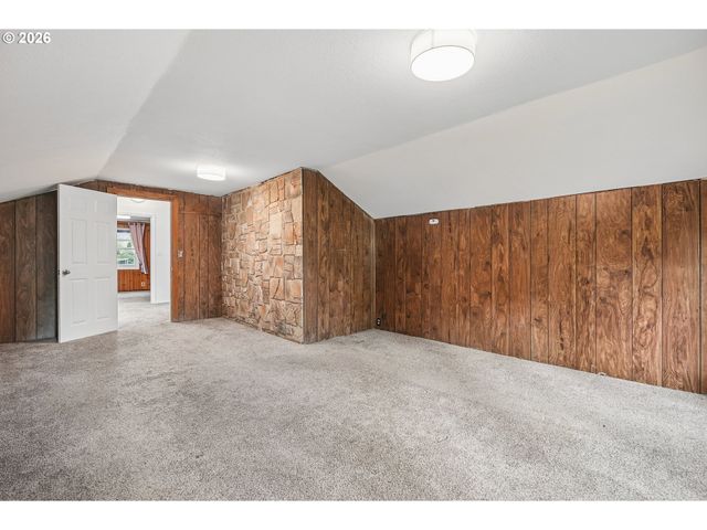 14005 Ne HALSEY St, Portland, OR 97230