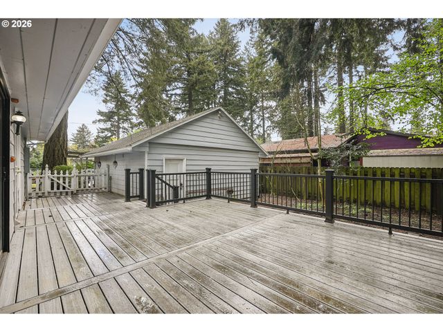 14005 Ne HALSEY St, Portland, OR 97230