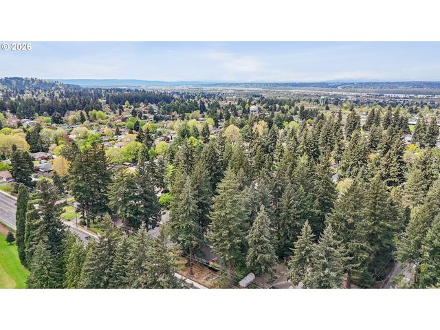 14005 Ne HALSEY St, Portland, OR 97230