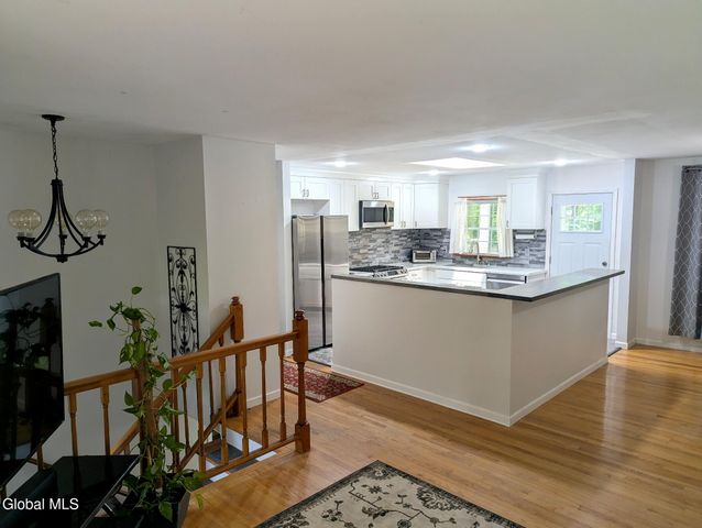 16 Sylvan Lane, Clifton Park, NY 12065