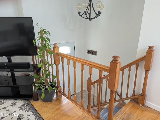 16 Sylvan Lane, Clifton Park, NY 12065
