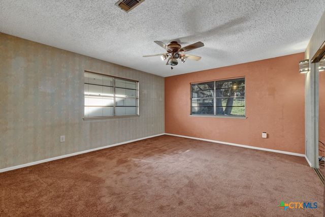 116 Crestview Drive, Canyon Lake, TX 78133