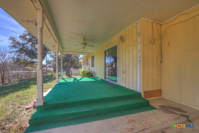 116 Crestview Drive, Canyon Lake, TX 78133