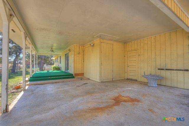 116 Crestview Drive, Canyon Lake, TX 78133