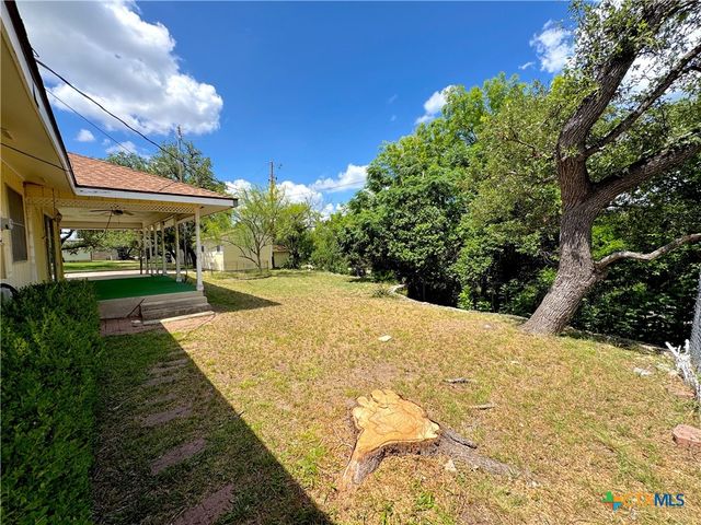 116 Crestview Drive, Canyon Lake, TX 78133