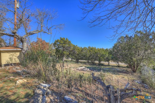 116 Crestview Drive, Canyon Lake, TX 78133
