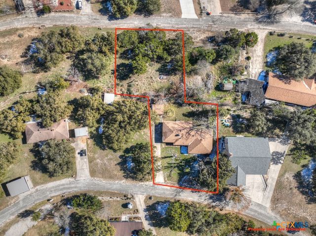 116 Crestview Drive, Canyon Lake, TX 78133