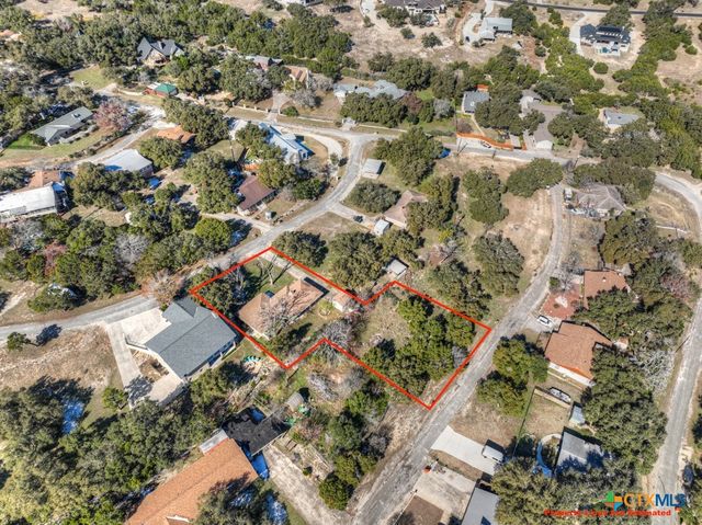 116 Crestview Drive, Canyon Lake, TX 78133