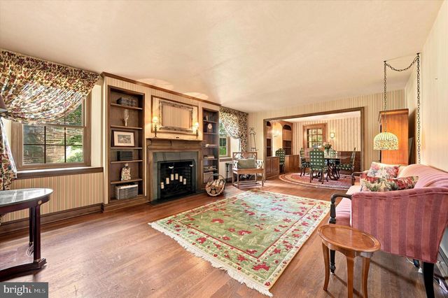 1010 CREST RD, Wynnewood, PA 19096