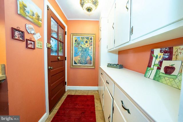 1010 CREST RD, Wynnewood, PA 19096
