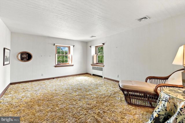 1010 CREST RD, Wynnewood, PA 19096