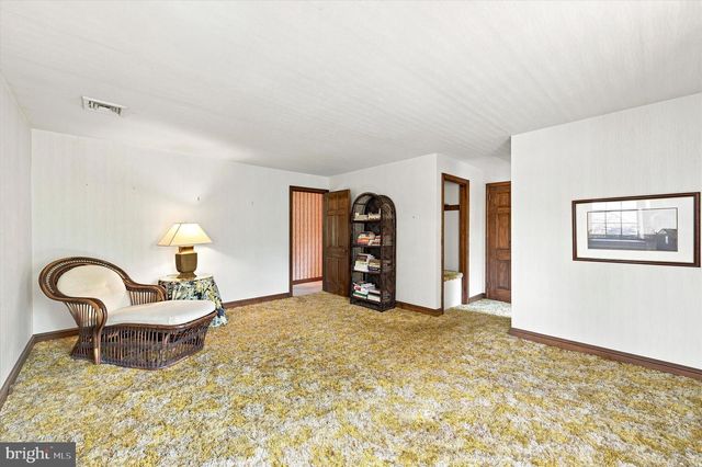 1010 CREST RD, Wynnewood, PA 19096