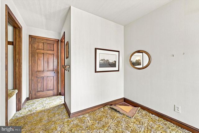 1010 CREST RD, Wynnewood, PA 19096