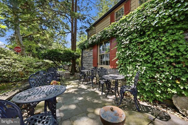 1010 CREST RD, Wynnewood, PA 19096
