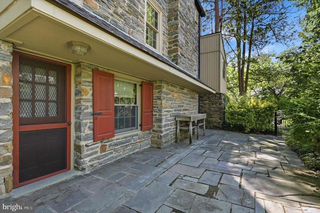 1010 CREST RD, Wynnewood, PA 19096
