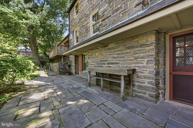1010 CREST RD, Wynnewood, PA 19096