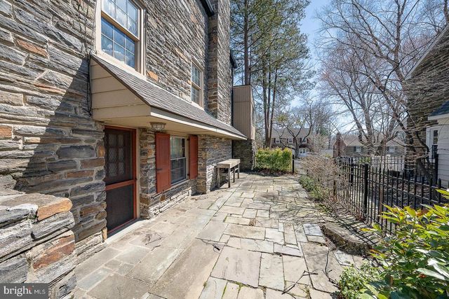 1010 CREST RD, Wynnewood, PA 19096