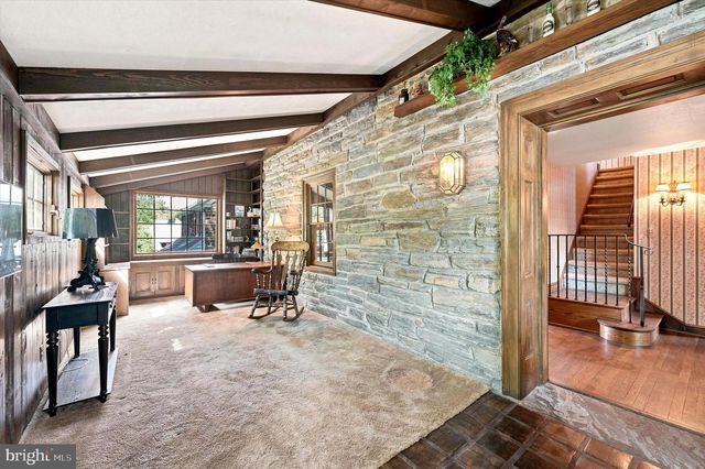 1010 CREST RD, Wynnewood, PA 19096