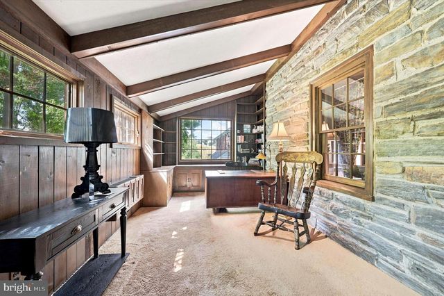 1010 CREST RD, Wynnewood, PA 19096