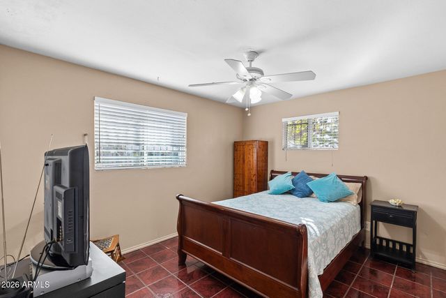 1946 E FAIRMOUNT Avenue, Phoenix, AZ 85016