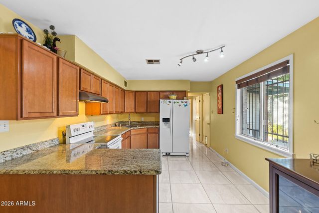 1946 E FAIRMOUNT Avenue, Phoenix, AZ 85016