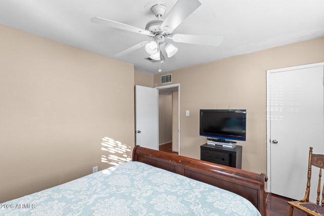 1946 E FAIRMOUNT Avenue, Phoenix, AZ 85016