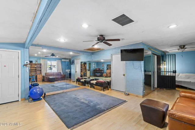 1946 E FAIRMOUNT Avenue, Phoenix, AZ 85016