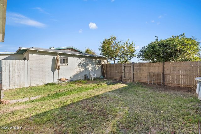 1946 E FAIRMOUNT Avenue, Phoenix, AZ 85016