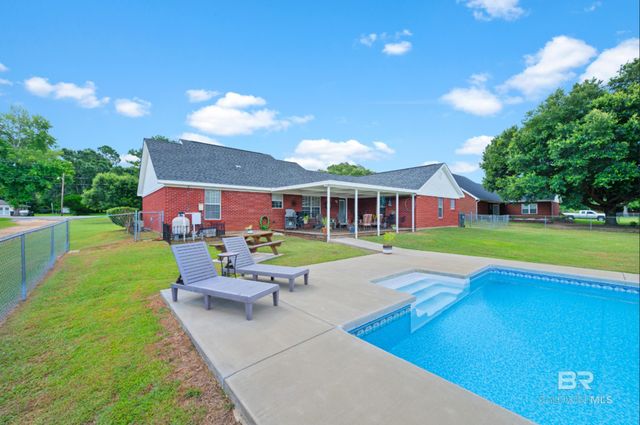 45613 Redhill Road, Bay Minette, AL 36507