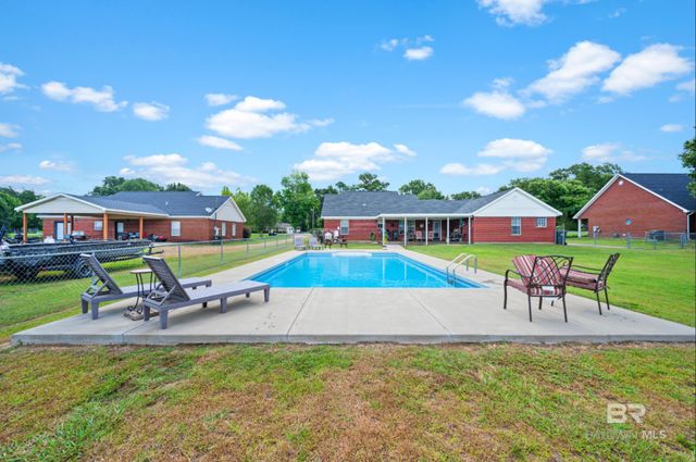 45613 Redhill Road, Bay Minette, AL 36507