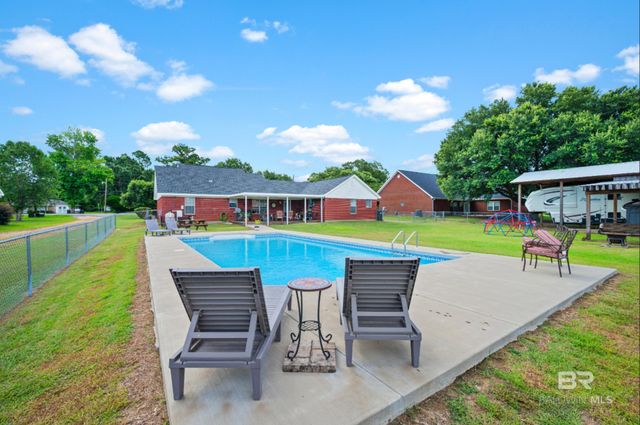 45613 Redhill Road, Bay Minette, AL 36507