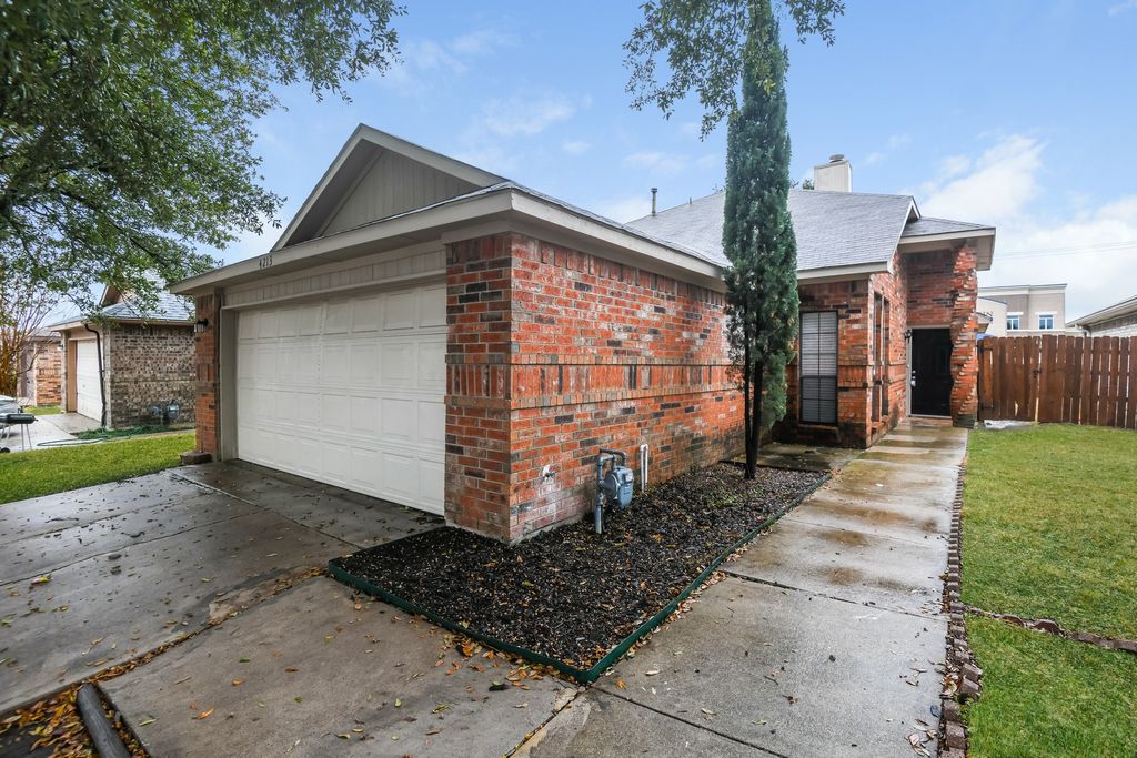 4213 Amy Drive, Mesquite, TX 75150