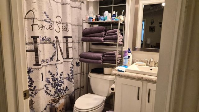 4 Hemlock Road, Tilton, NH 03276