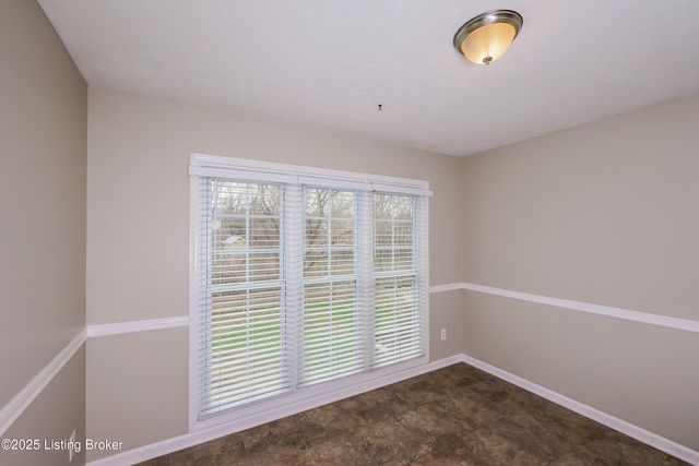 8410 Hurstbourne Woods Pl, Louisville, KY 40299