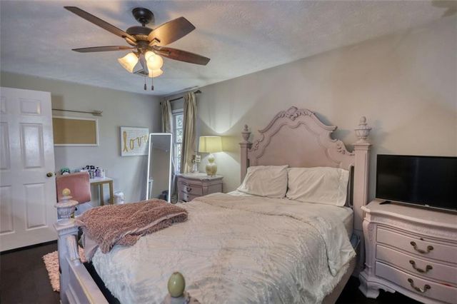 2563 Bridgewood Lane, Snellville, GA 30078