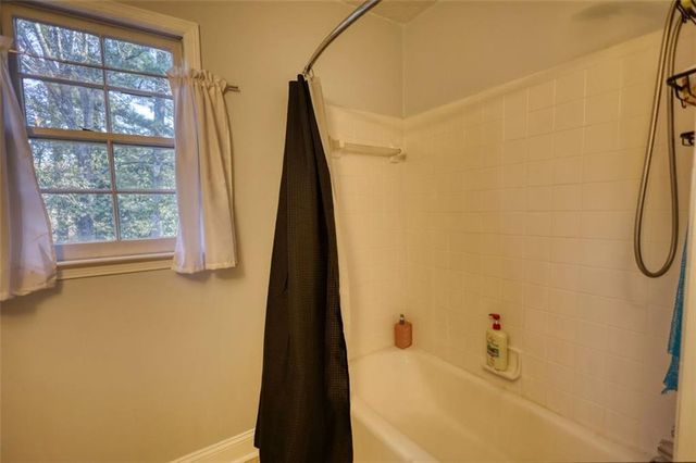 2563 Bridgewood Lane, Snellville, GA 30078