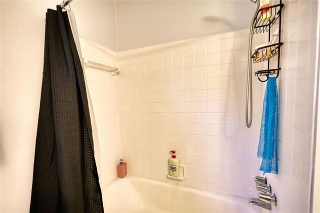 2563 Bridgewood Lane, Snellville, GA 30078