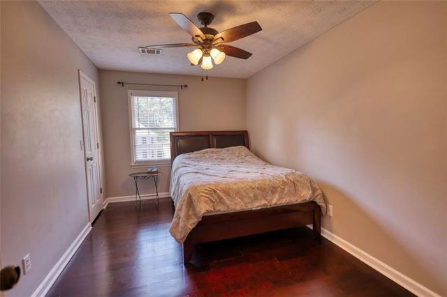 2563 Bridgewood Lane, Snellville, GA 30078