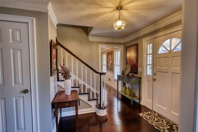 2563 Bridgewood Lane, Snellville, GA 30078