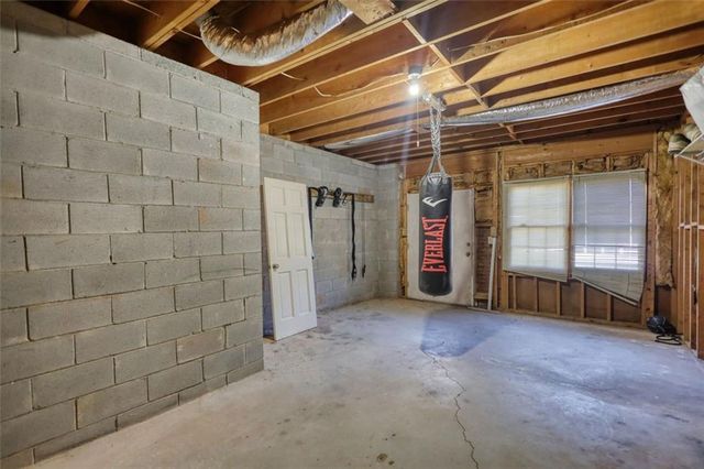 2563 Bridgewood Lane, Snellville, GA 30078