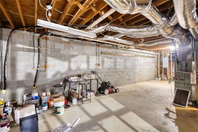 2563 Bridgewood Lane, Snellville, GA 30078