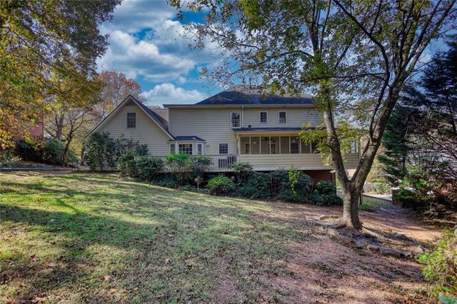 2563 Bridgewood Lane, Snellville, GA 30078